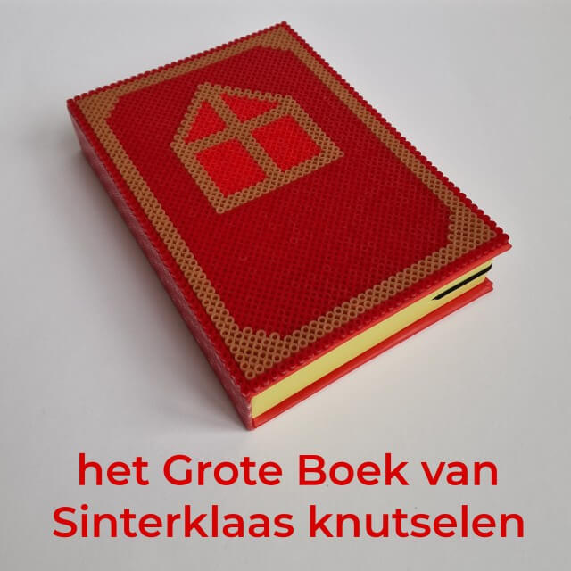 Het Grote Boek van Sinterklaas knutselen. Hoe leuk is het om je eigen Grote Boek van Sinterklaas te knutselen? Ons meisje maakte dit Grote Boek van Sinterklaas met strijkkralen. Extra leuk: je kunt er iets in opbergen. Leuk als Sinterklaas knutsel, maar ook als Sinterklaas surprise. 