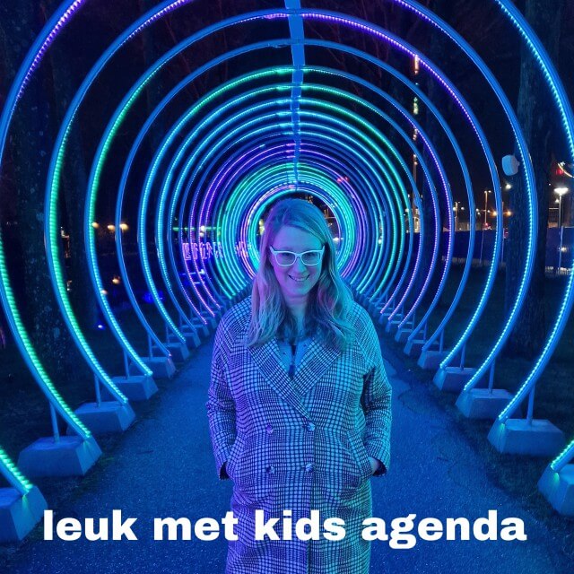 Leuk met kids agenda: festivals en andere uitjes voor kinderen. Veel festivals en markten zijn hartstikke leuke uitjes om met de kinderen in de agenda te zetten. Lekker met een hapje en drankje buiten in de lente en zomer met een zonnetje. Met een warm drankje binnen of buiten in de herfst en winter. 