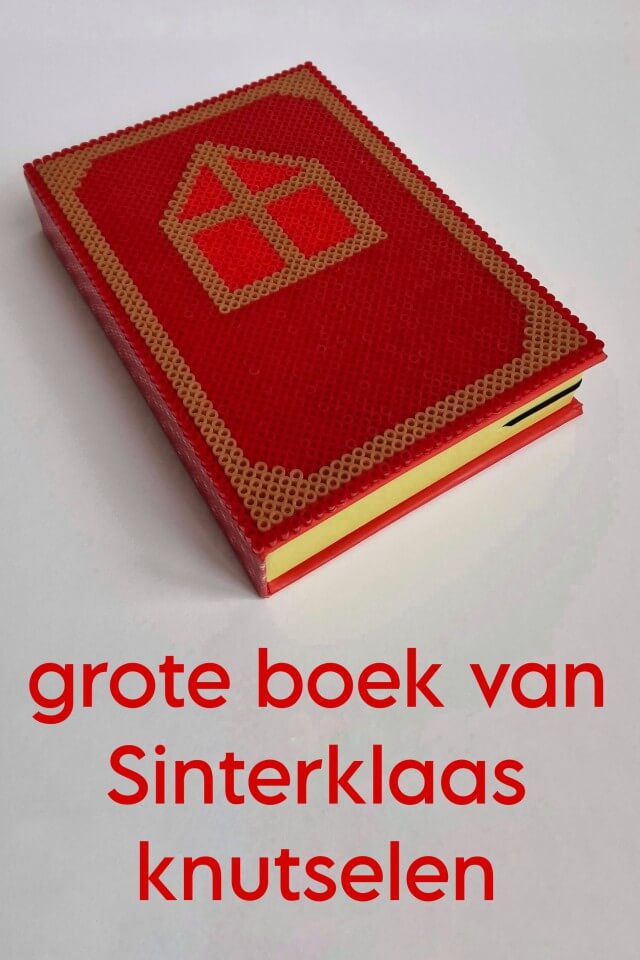 Het Grote Boek van Sinterklaas knutselen. Hoe leuk is het om je eigen Grote Boek van Sinterklaas te knutselen? Ons meisje maakte dit Grote Boek van Sinterklaas met strijkkralen. Extra leuk: je kunt er iets in opbergen. Leuk als Sinterklaas knutsel, maar ook als Sinterklaas surprise.