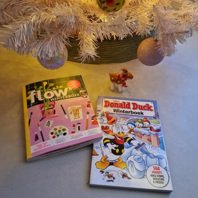 Onze bucketlist voor kerst: kerstvakantie activiteiten voor kinderen. Fijn: een dik vakantieboek of winterboek van de favoriete tijdschrift. Om lekker te lezen en te puzzelen in de kerstvakantie. 